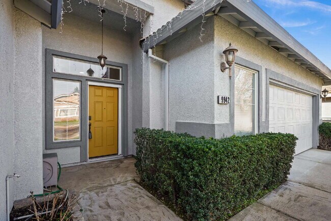 Building Photo - Charming 3-Bedroom Home with Pool