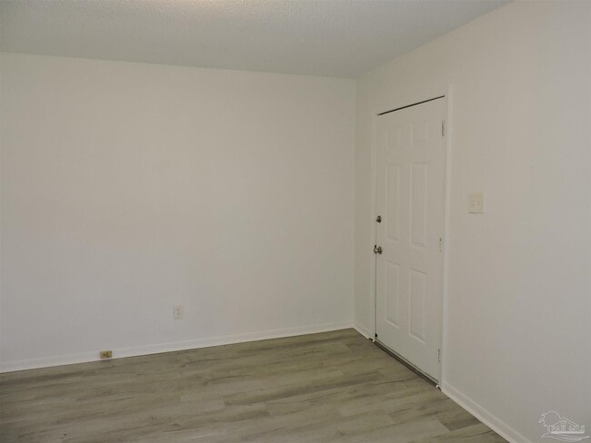 Building Photo - 2203 Eliasberg St