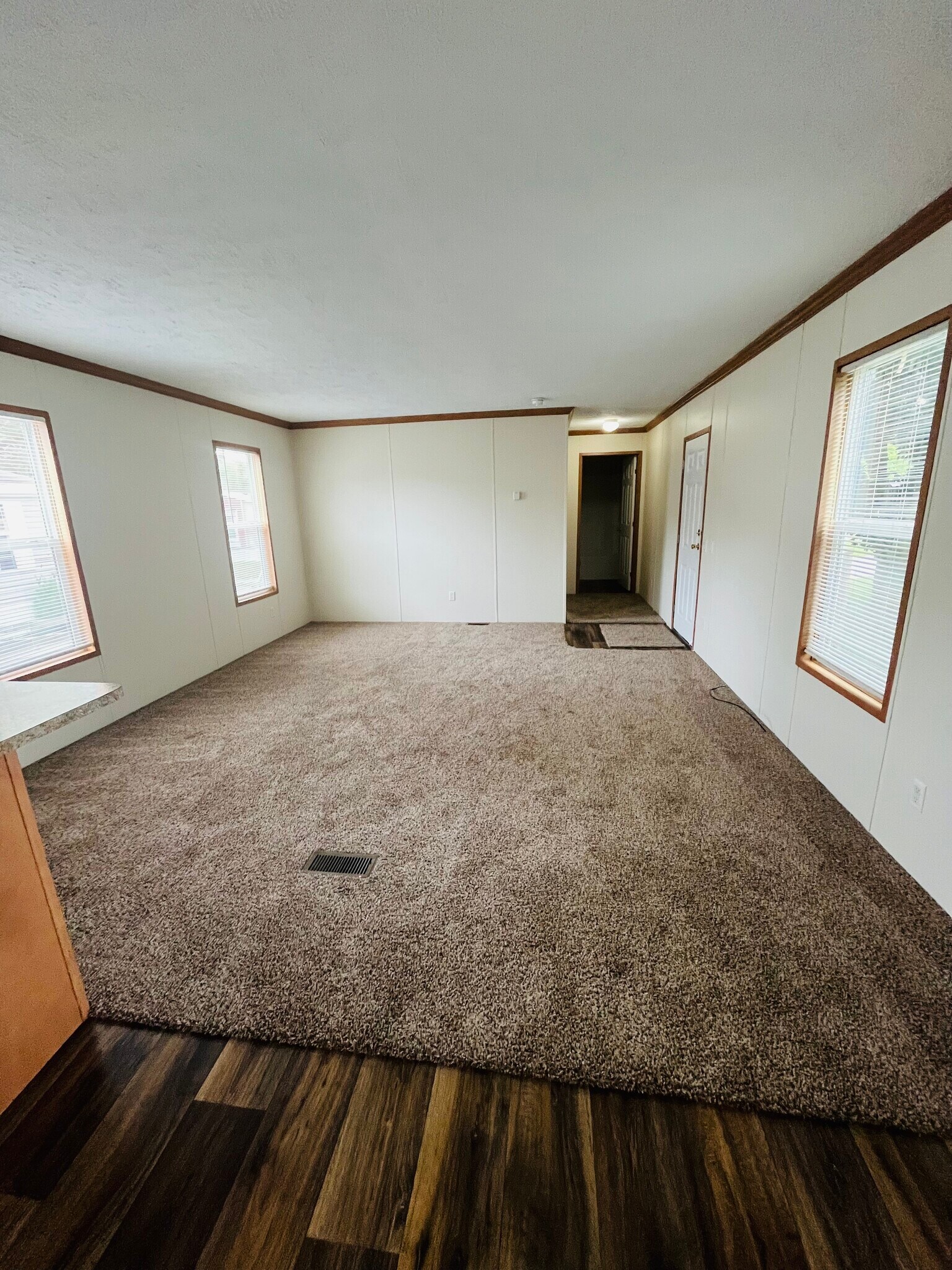 Building Photo - 9358 White Pine Ct