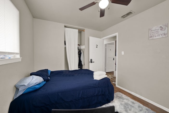 Building Photo - 313 Deborah Dr