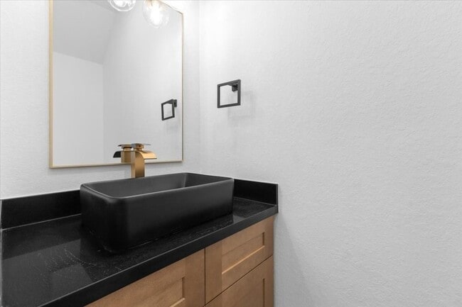 Building Photo - 7949 Attwater St