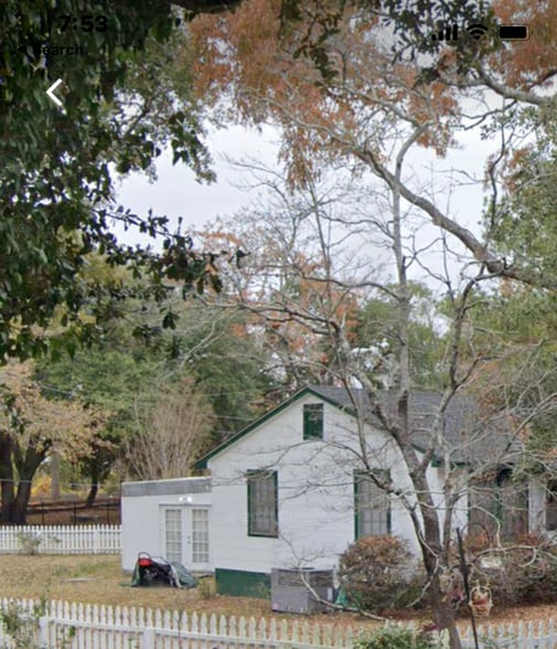 Building Photo - 709 Collins St