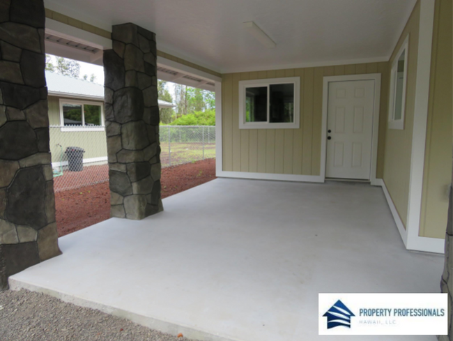 Building Photo - Stylish, custom home in Nanawale!