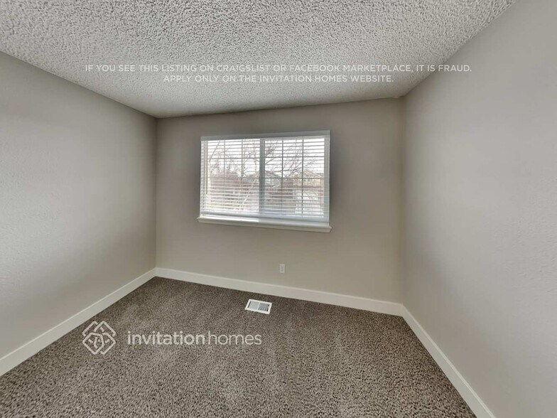 Building Photo - 9925 Stonebriar Ln