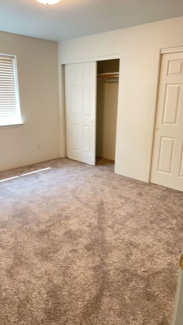 Building Photo - 3 Bedroom 2 Bath Duplex