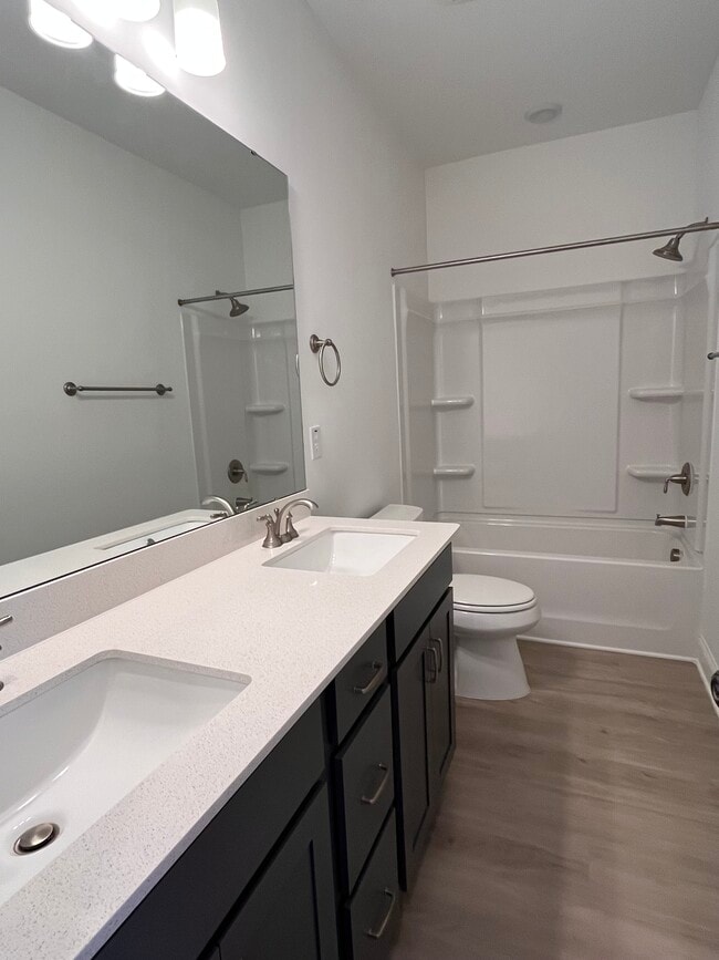 Building Photo - 1204 S Person St