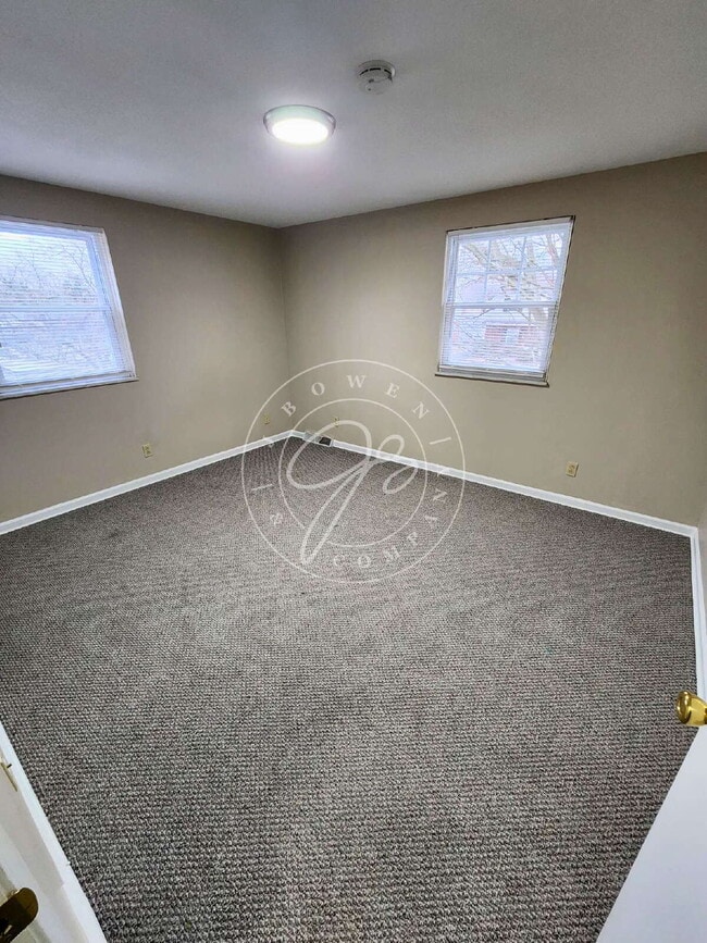 Building Photo - Sylvania Schools | Spacious 3-Bedroom Home in Sylvania Park