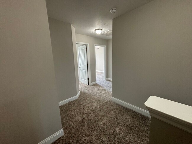 Building Photo - 729 Benelli Ct