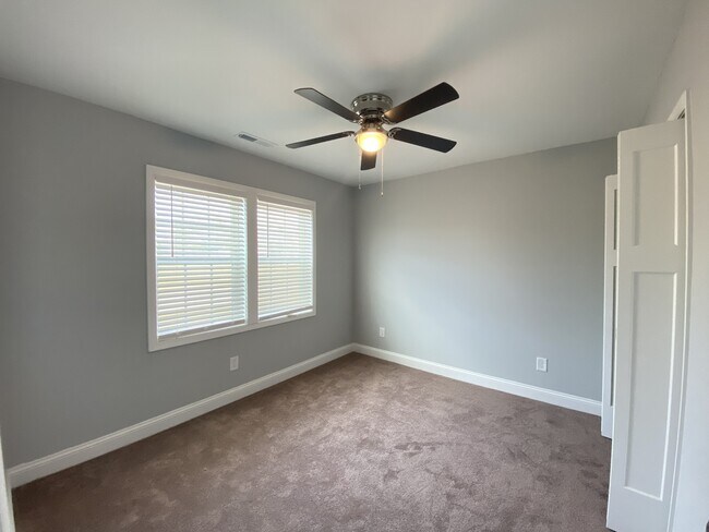 Building Photo - 900 Allstar Ave