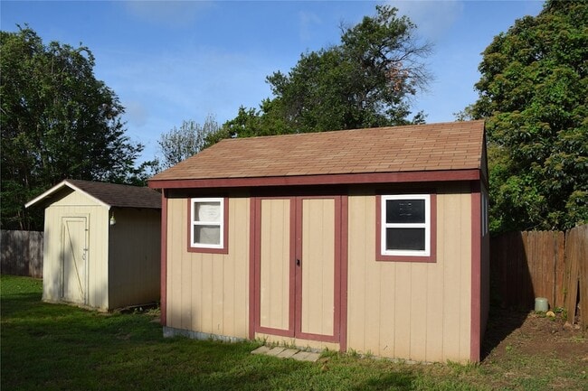 Building Photo - 4208 Blossom Trail