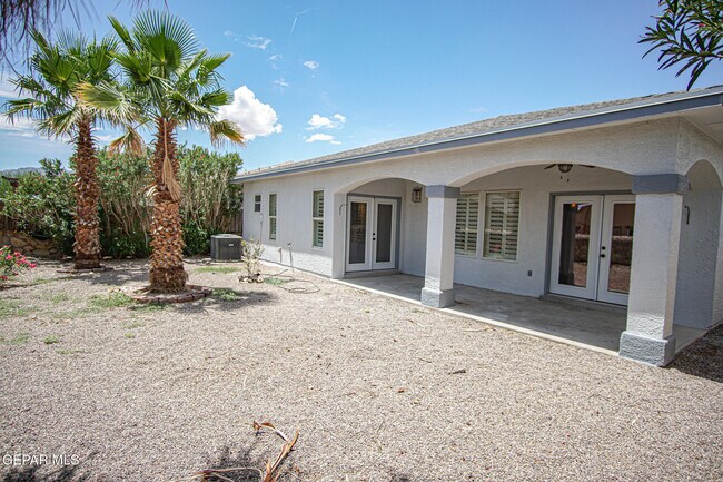 Building Photo - 5902 Redstone Mesa Ct