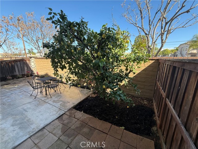 Building Photo - 25056 Driftoak St