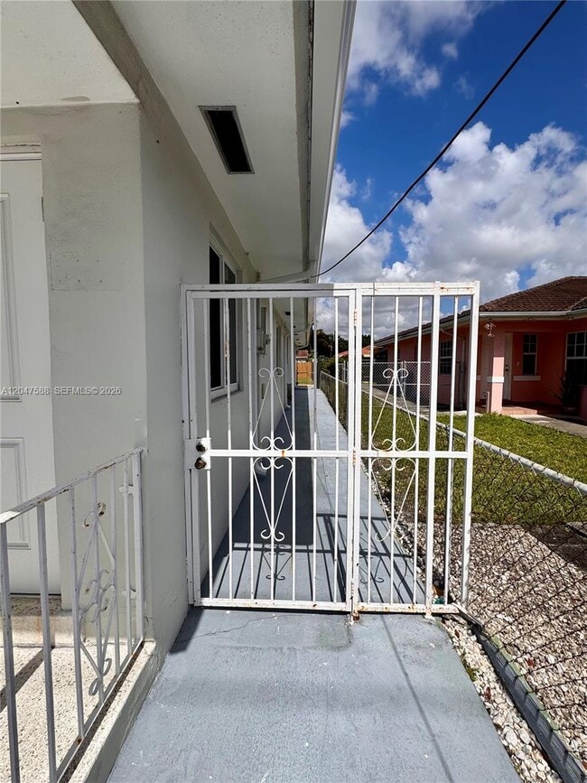 Building Photo - 1158 NW 34th Ave