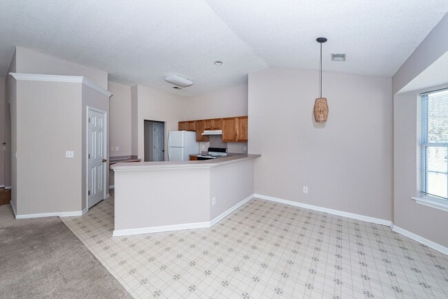 Building Photo - 3 Bedroom, 2 Bathroom Home in Whitehall - ...