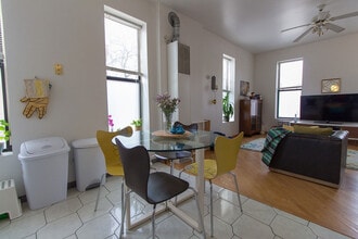 Building Photo - 2311 W Ohio St