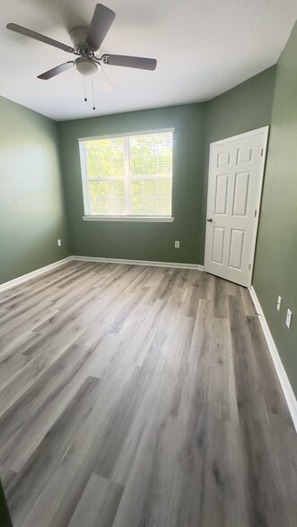 Building Photo - 405 S Villa San Marco Dr