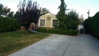 Building Photo - Darling Home in Historic Yakima Neighborhood