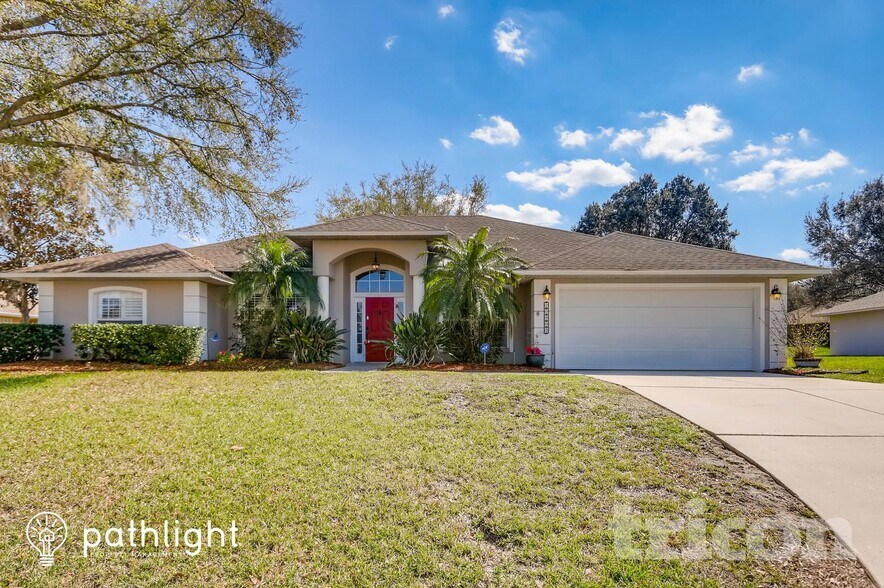 Building Photo - 10902 Versailles Blvd