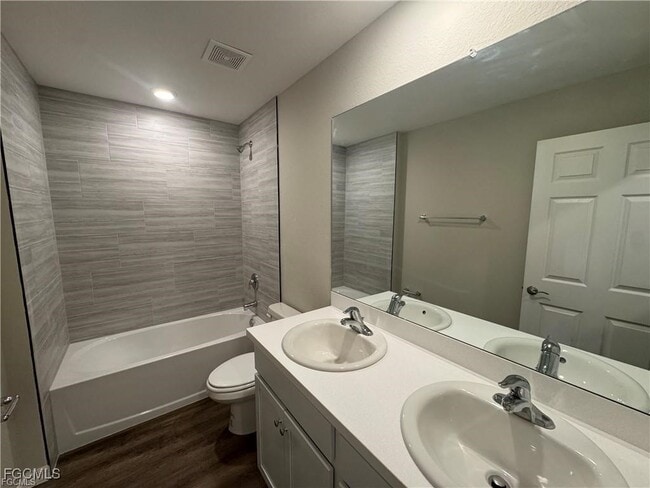 Building Photo - 232 NW 15th Ave