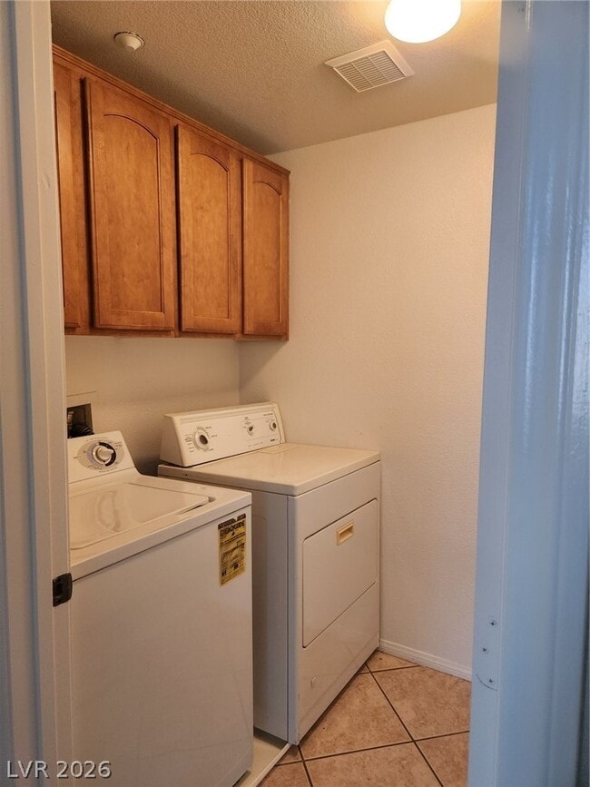 Building Photo - 5855 Valley Dr