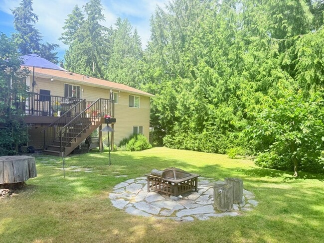 Building Photo - 4Bd/2Ba Mukilteo Home