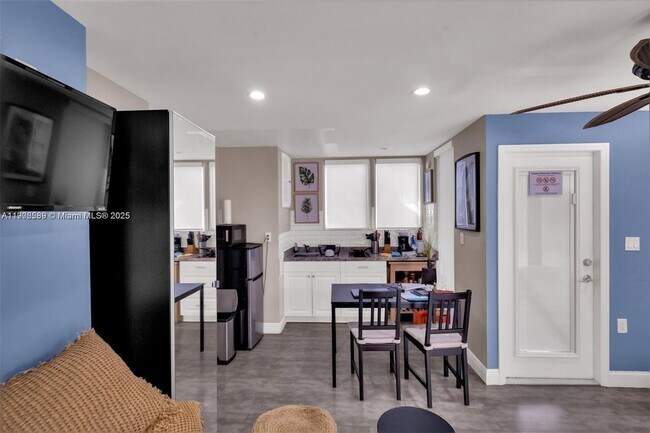 Building Photo - 1033 NW 6th St