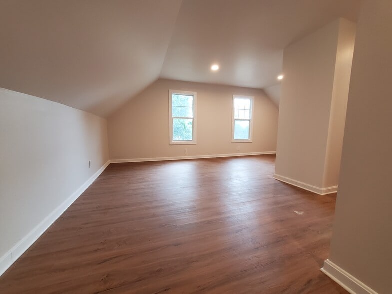 Building Photo - 101 Gamage Ave