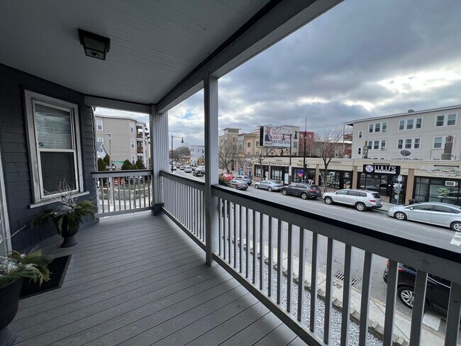 Building Photo - 142 Washington St