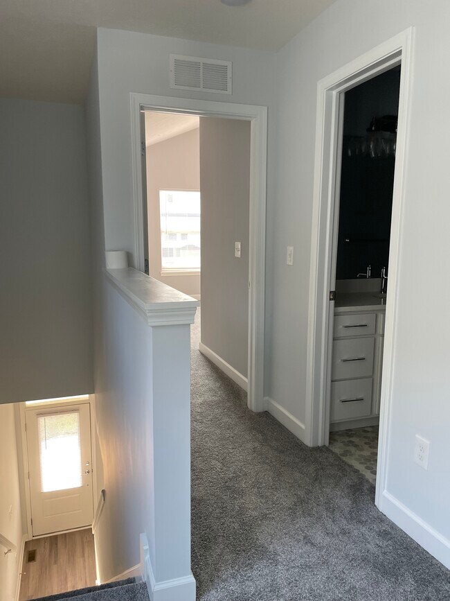 Building Photo - 2184 E 97th St