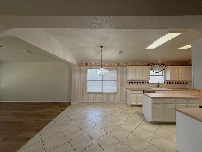 Building Photo - 3904 Cadoz Ct