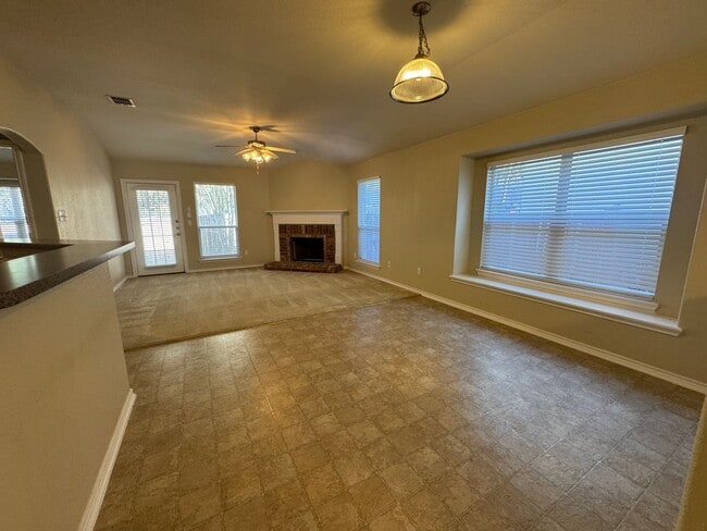 Building Photo - GATED COMMUNITY  |  3 BED  |  2 BATH  |  S...