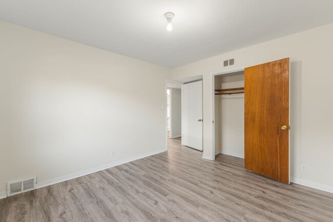 Building Photo - 4204 N Olsen Ave