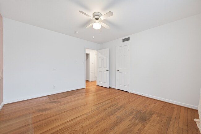 Building Photo - 5643 Piping Rock Ln