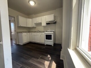 Building Photo - 230 W Mifflin St