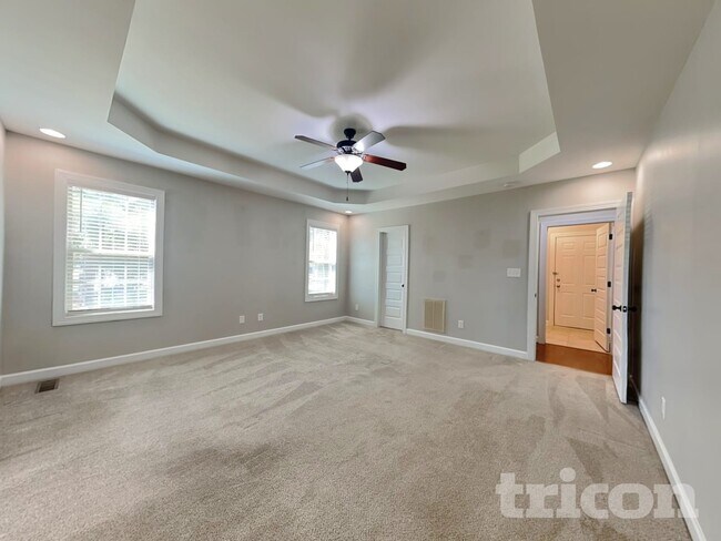 Building Photo - 102 Pinewinds Ct