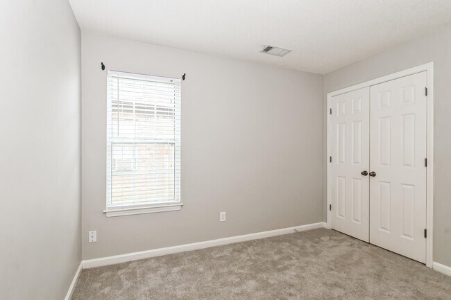 Building Photo - 1216 Jackson Pond Cir