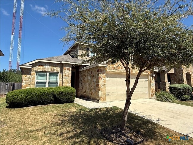 Building Photo - 8819 Straight Oaks