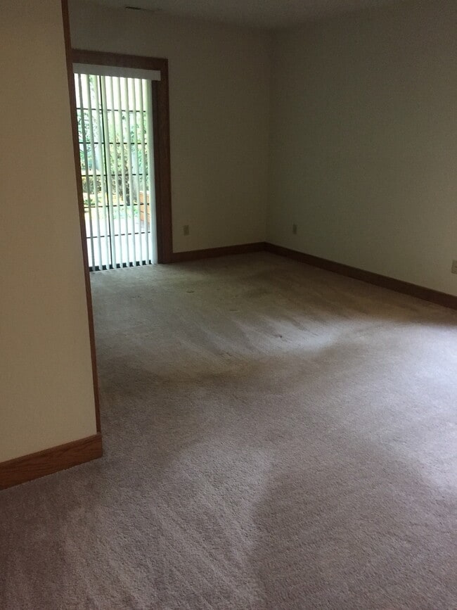 Building Photo - *Charming 2 bdrm, 1 bath home Ready NOW!