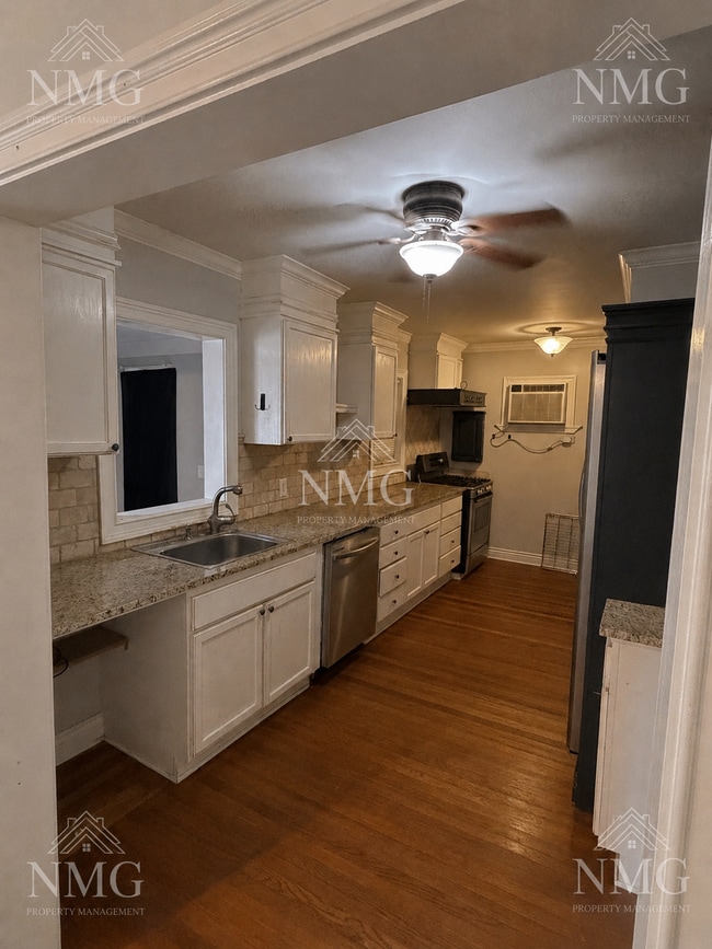 Building Photo - 310 Hartfield St