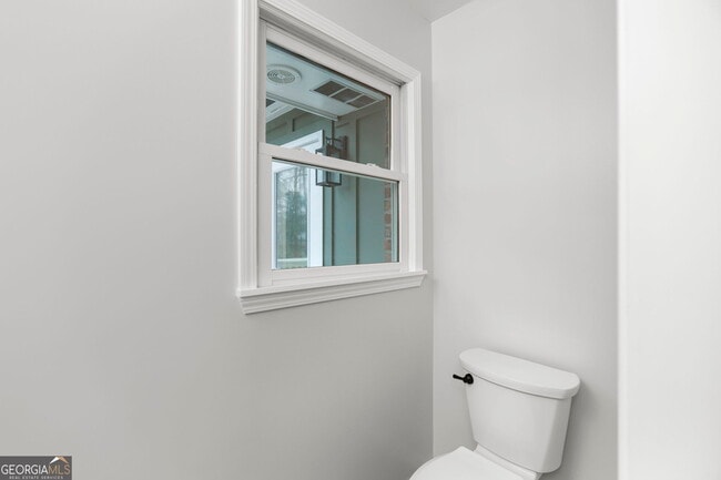 Building Photo - 335 Harris Rd