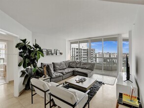 Building Photo - 21205 Yacht Club Dr