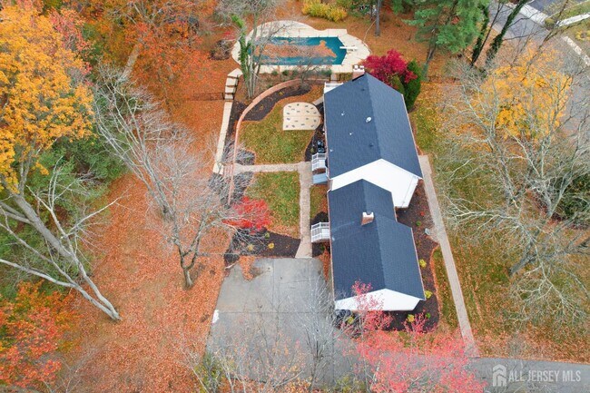 Building Photo - 28 Southfield Rd