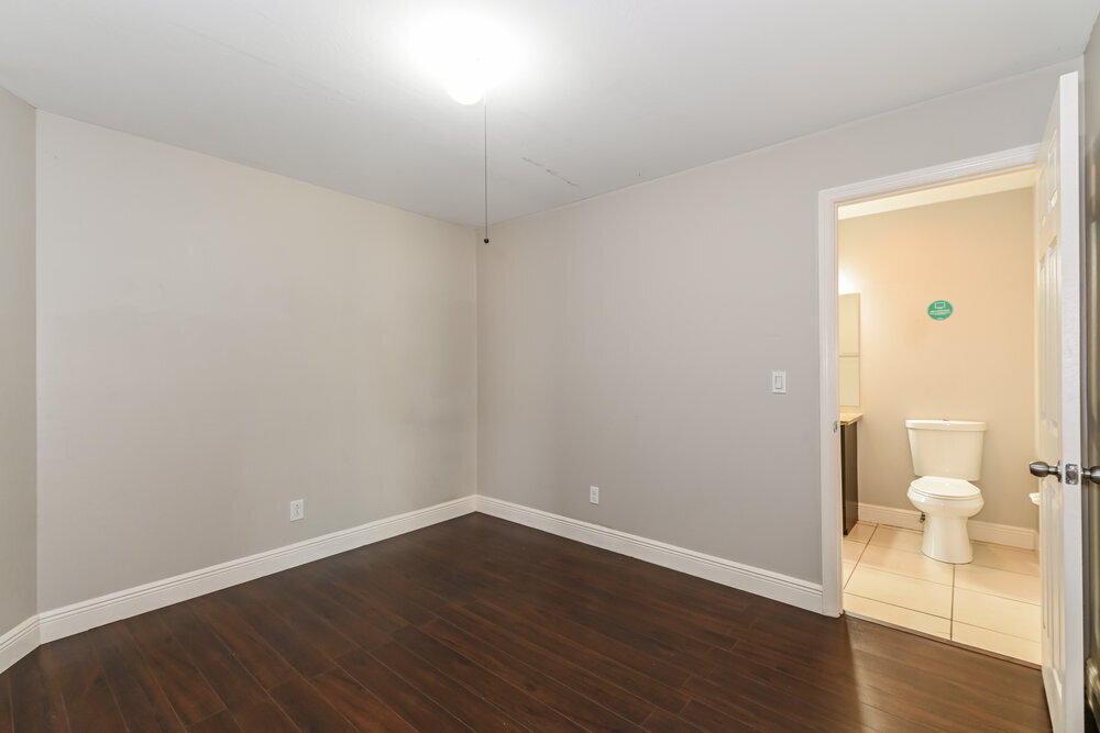 Building Photo - 845 SW 37th Ln