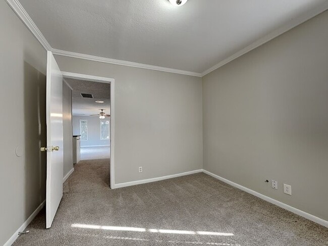 Building Photo - 614 Maydelle Ln