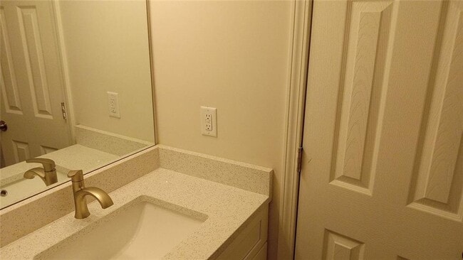 Building Photo - 2156 Park Terrace