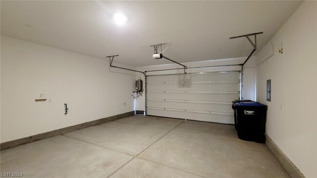 Building Photo - 544 Teovani St