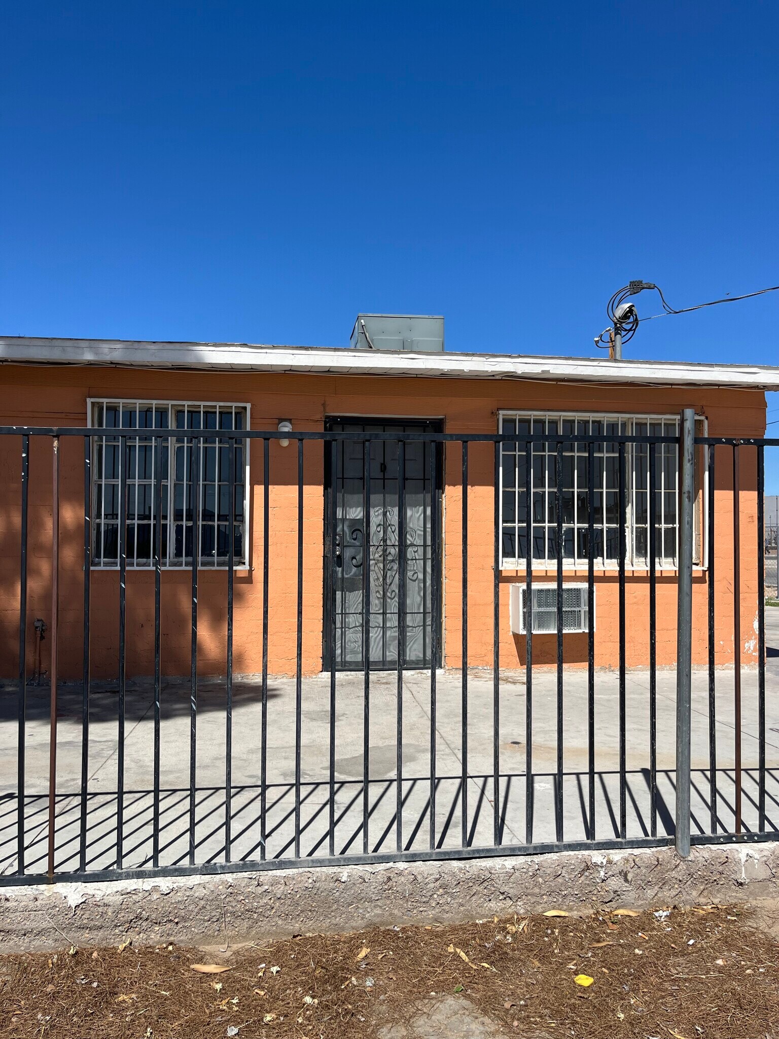 Building Photo - 708 Jackson Ave