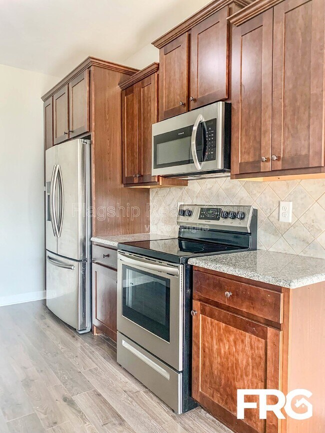 Building Photo - 230 Planters Ridge Dr