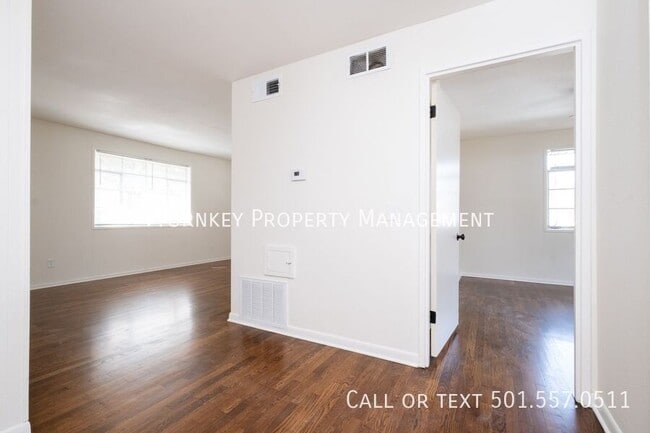 Building Photo - 615 Sherman St