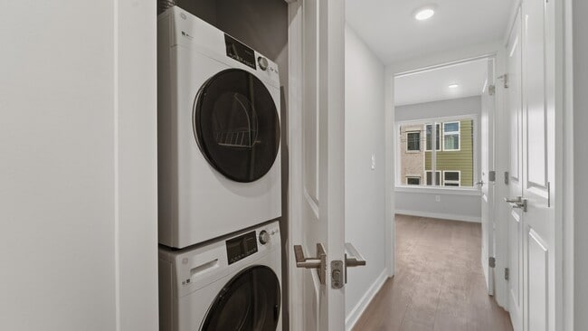 Building Photo - 1432 Ogden St